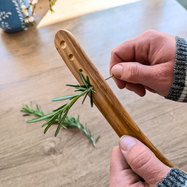 2-In-1 Spatula with a Built-In Herb Stripper